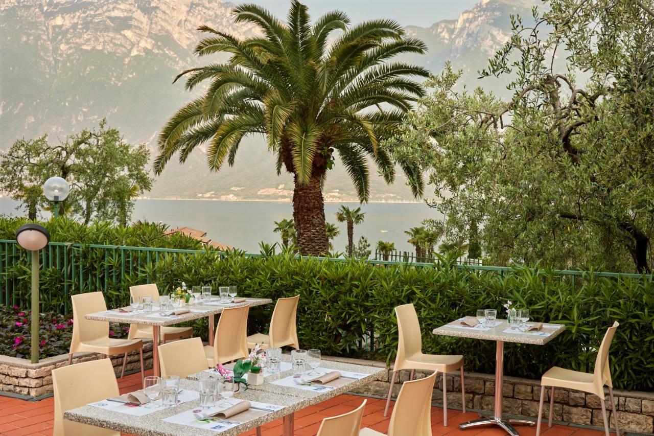 Hotel Royal Village Limone sul Garda Exterior foto