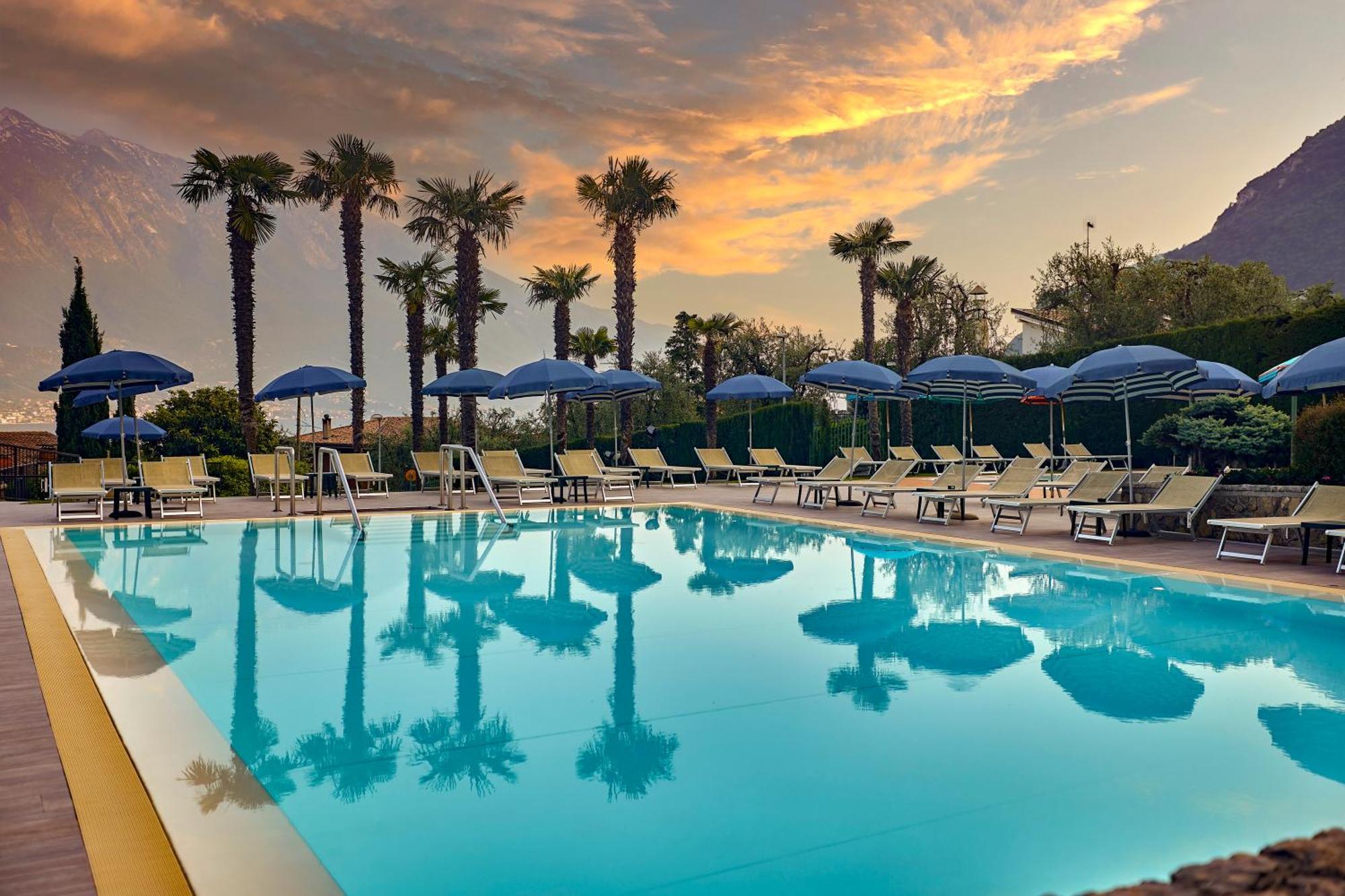 Hotel Royal Village Limone sul Garda Exterior foto